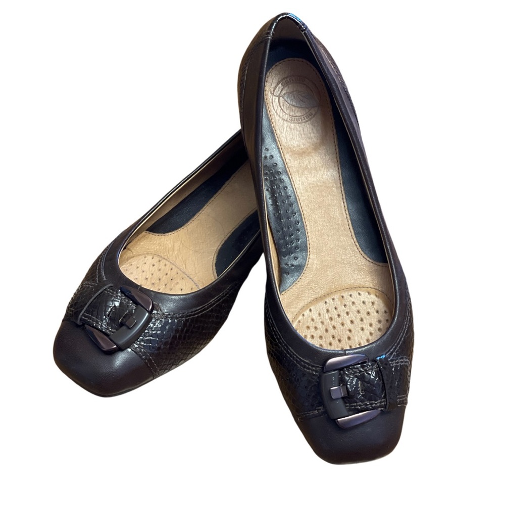 Nurture Lynx Womens Leather Flats Big Buckle Brown Size 7.5 Pilgrim Career Comfy